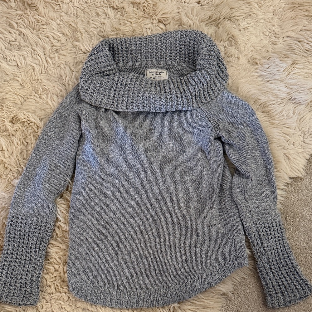 Abercrombie & Fitch Cozy Grey Cowl Neck Women’s Sweater